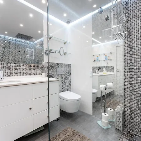 Διαμέρισμα Golden Elviria *