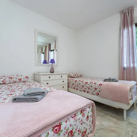 Golden Elviria Apartment *
